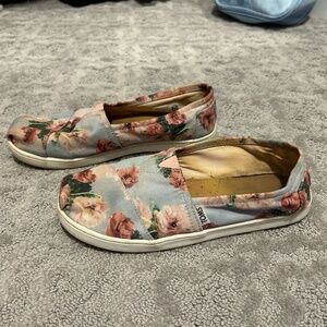 Toms Rose Slip-ons